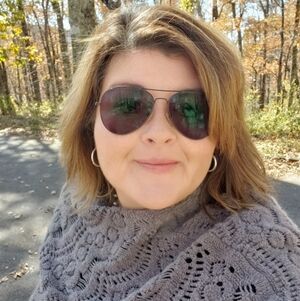 Meet your Posher, Stacy